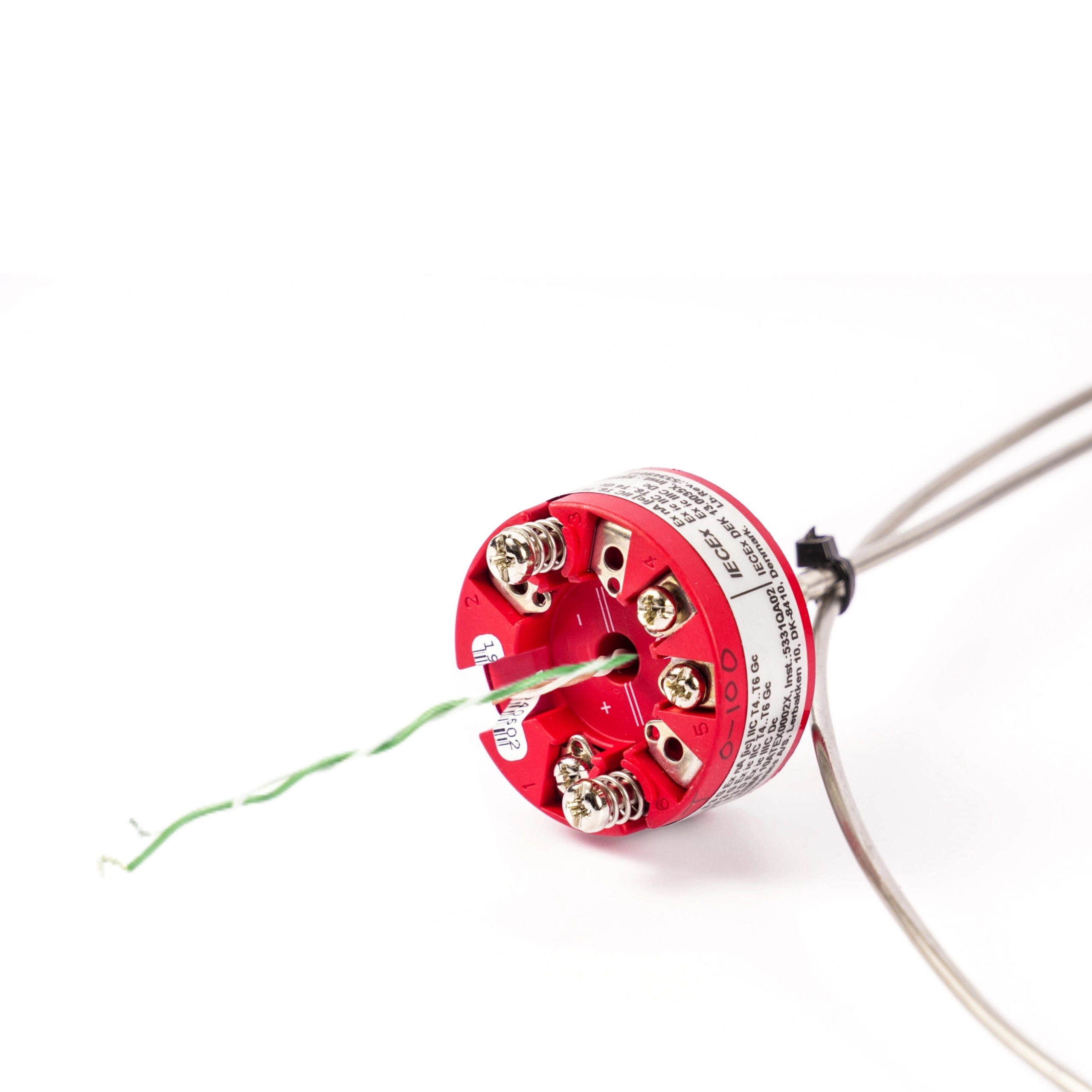 Mineral insulated type k thermocouple with transmitter